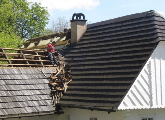 Tips for Choosing the Right Roofing Contractor