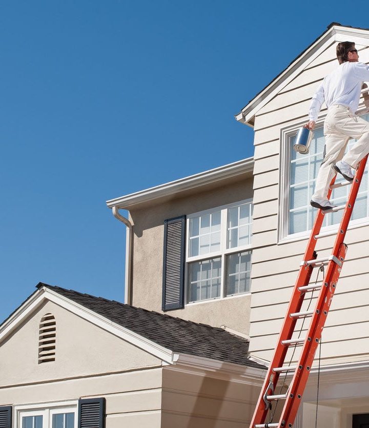 What are the benefits of hiring a professional painting service?